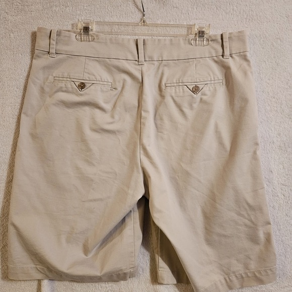 Dockers Shorts Tan 16 Women's Stretch  Flat Front Chino Casual Vacation Classic - Picture 4 of 8